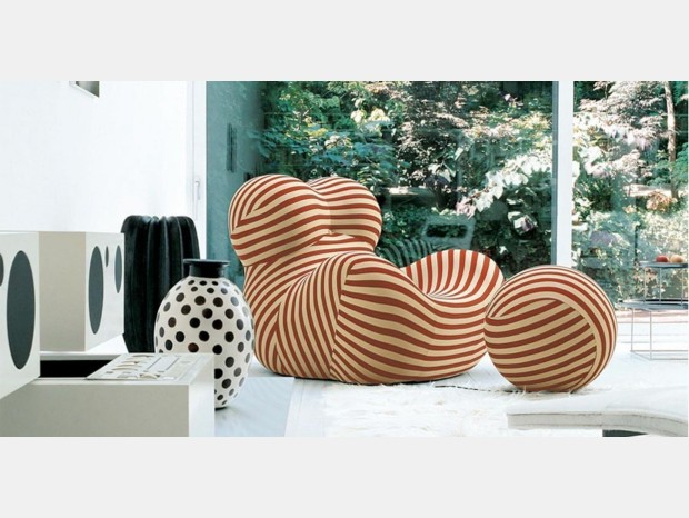 Poltrona con pouf B&B Italia UP 2000