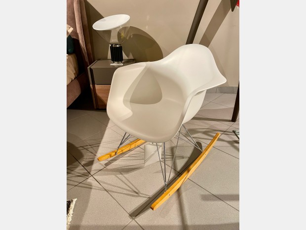 Sedia con braccioli Vitra Eames plastic armchair rar