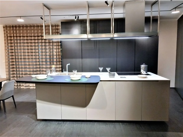 Cucina con Isola Poliform Phoenix