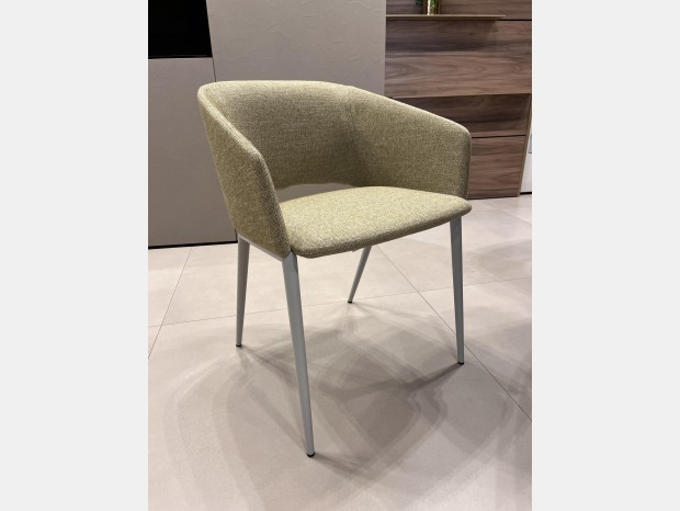 Sedia con braccioli Zanotta TUSA LOW 2261/B