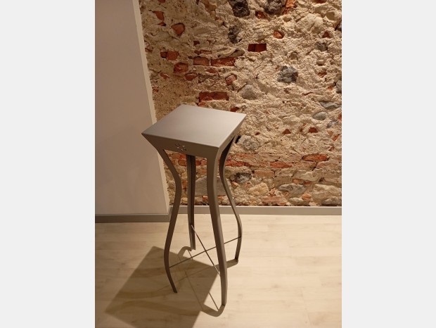 Complemento d'arredo Produzione Artigianale Francis