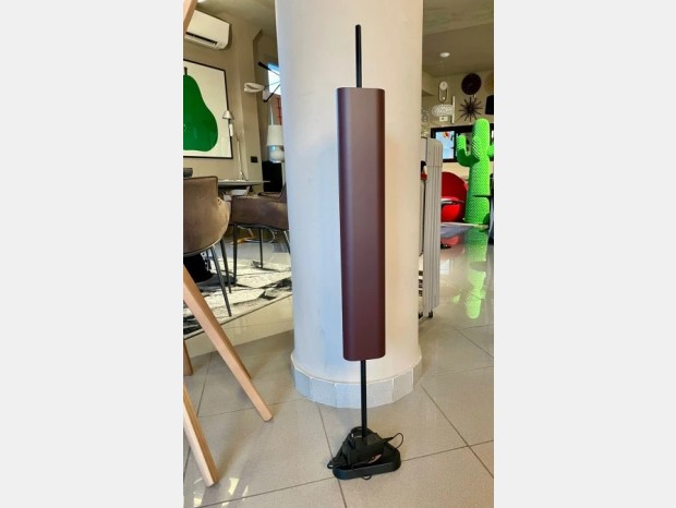 Lampada da tavolo Flos Emi Table