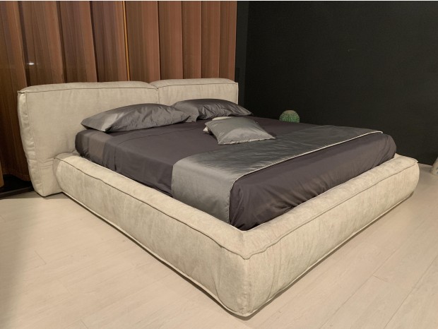 Letto matrimoniale con contenitore Bonaldo FLUFF OPEN 180