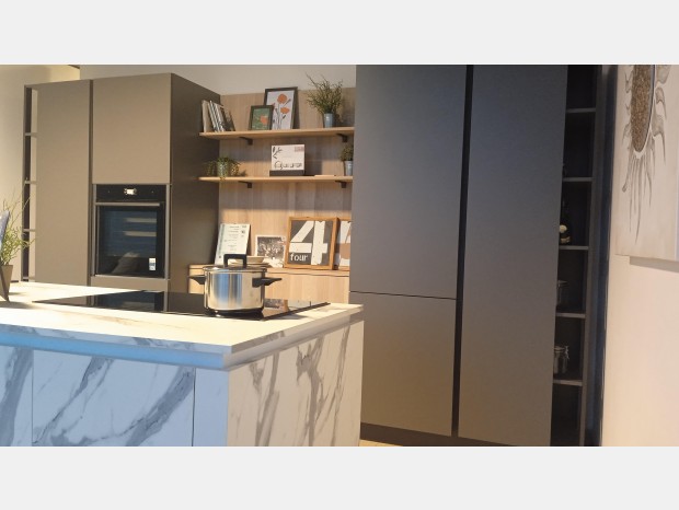 Cucina con Isola Zecchinon K105