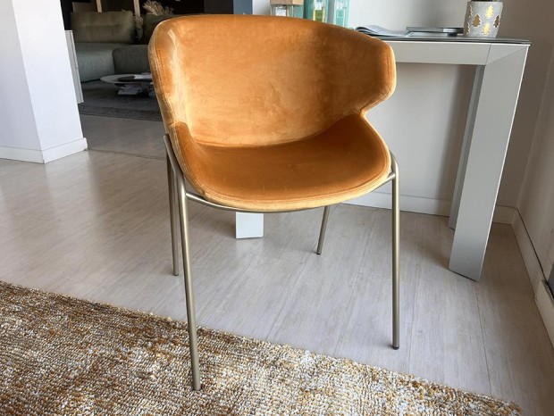 Sedia con braccioli Riflessi Nova