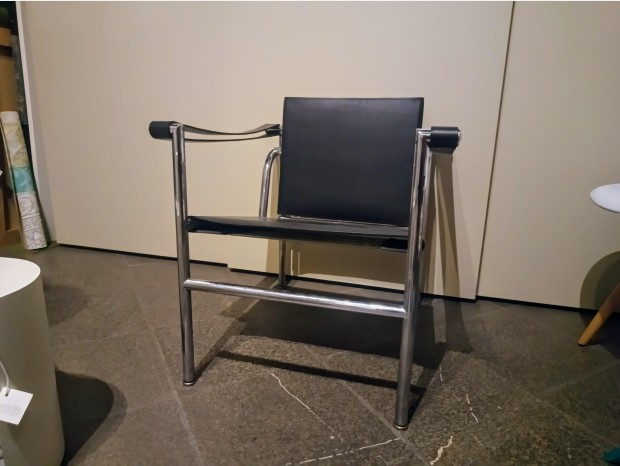Poltrona Cassina Fauteuil dossier basculant