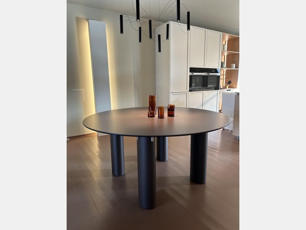 Tavolo rotondo Gervasoni Daen