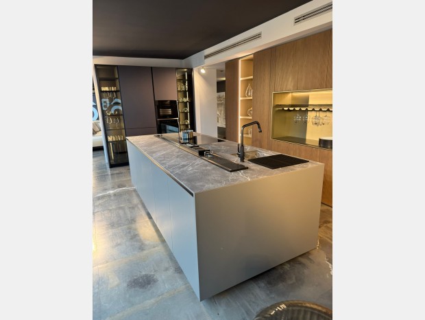 Cucina con Isola Poliform ALEA PRO