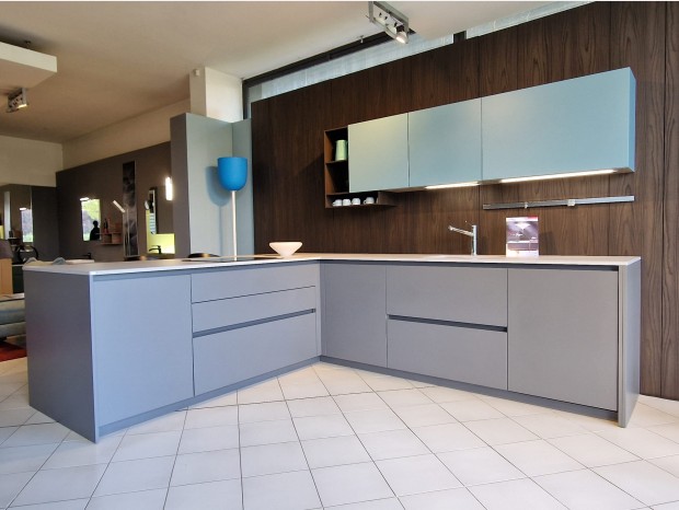 Cucina con penisola Euromobil Filo Antis