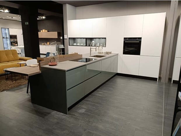 Cucina con penisola Arredo3 Wega