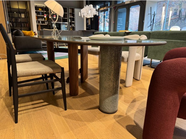 Tavolo ovale Cassina Sengu Table