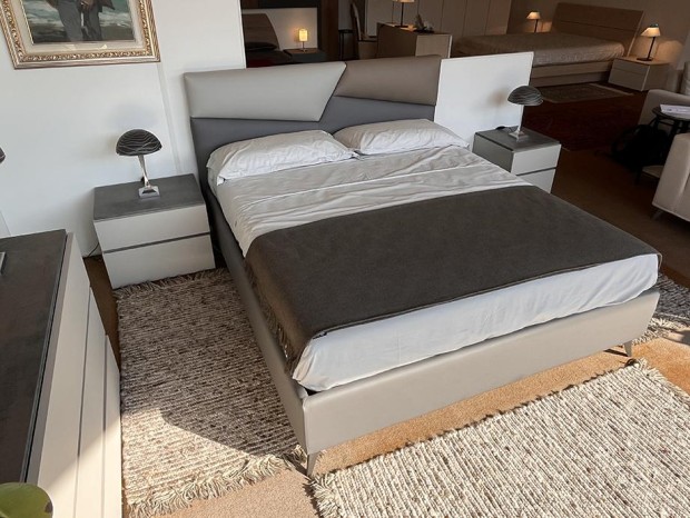 Letto con gruppo Marka s.p.a. System