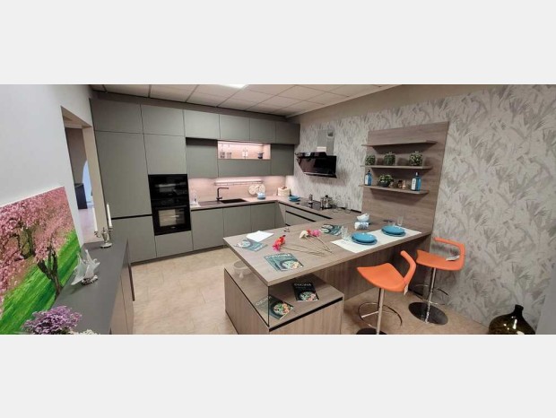 Cucina con penisola Bombelli Cucine Easy Tuoch