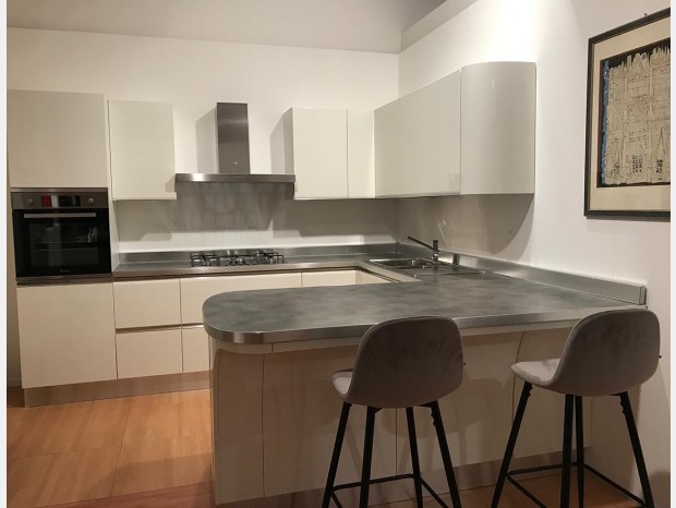 Cucina con penisola Scavolini Tess Lux