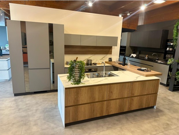 Cucina con Isola Scavolini Motus