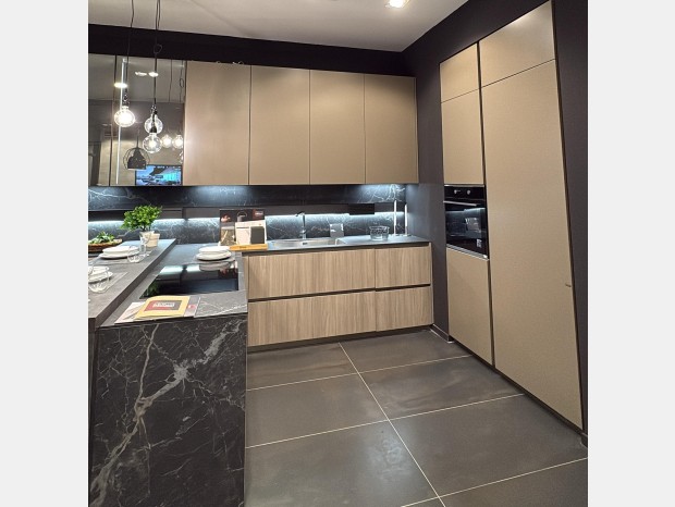Cucina con penisola Scavolini Mira