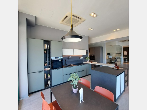 Cucina con Isola Scavolini JEOMETRICA
