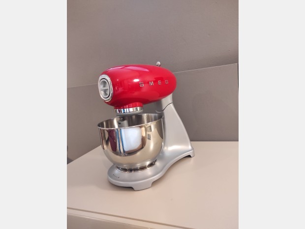 Elettrodomestico Smeg Impastatrice SMF01RDEU