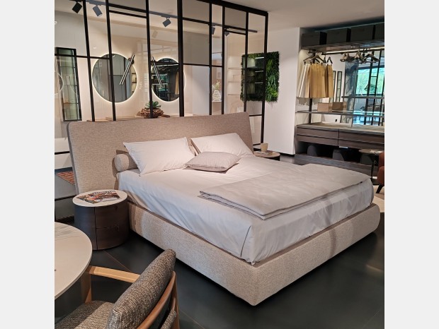 Letto matrimoniale Poliform Rever