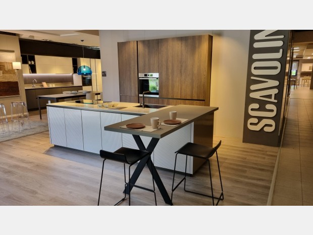 Cucina con Isola Scavolini LUMINA