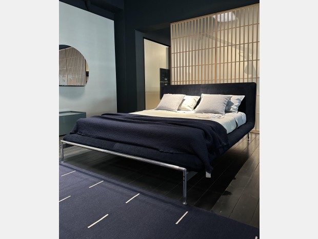 Letto matrimoniale Cassina esosoft bed