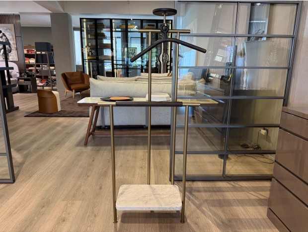 Servo muto Cassina Stay