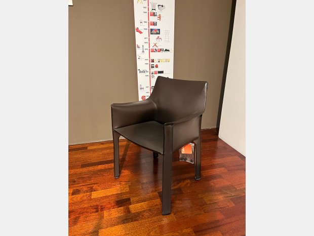 Sedia con braccioli Cassina Cab