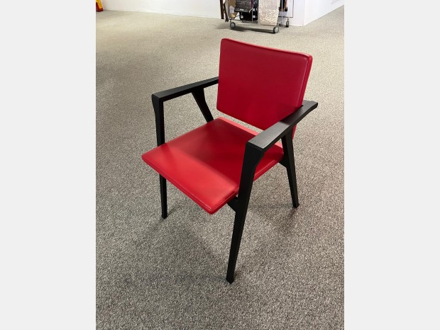 Sedia con braccioli Cassina Luisa