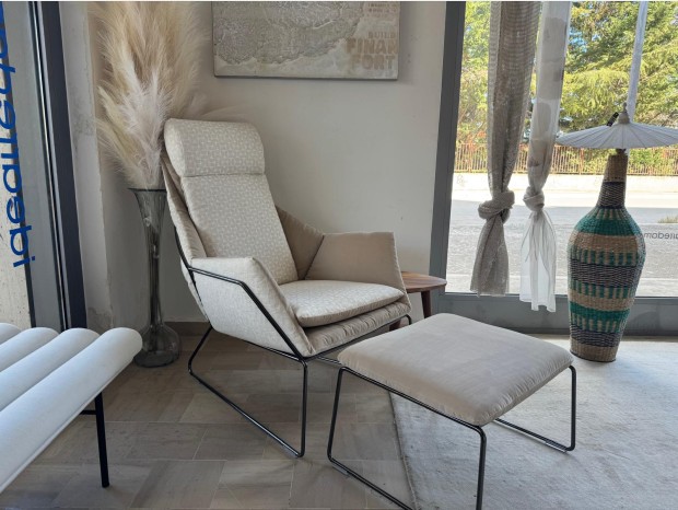 Poltrona con pouf Saba Italia New-York Bergère