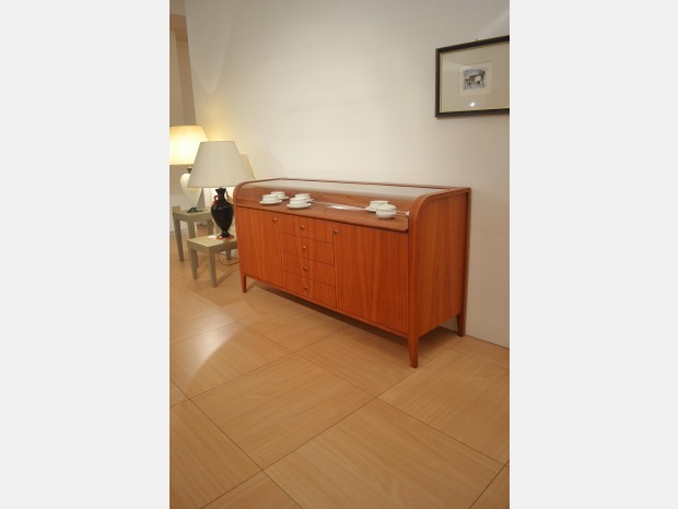 Credenza Porada Corner