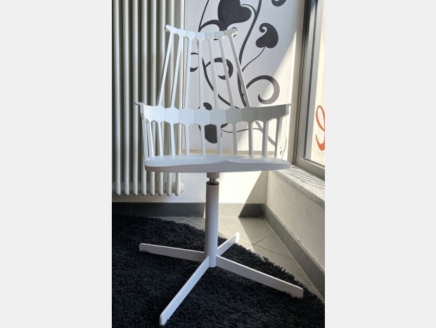 Sedia con braccioli Kartell Comback