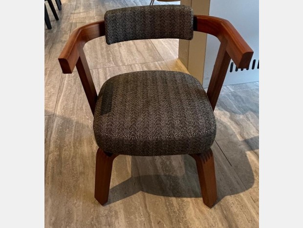 Sedia con braccioli Molteni&C. Porta volta