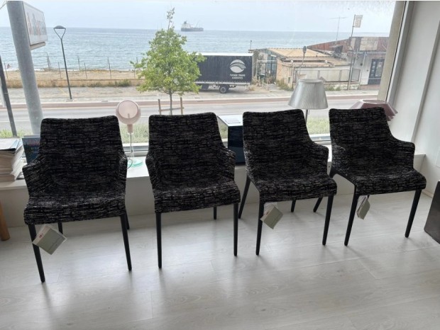 Sedia con braccioli Kartell Eleganza Nia