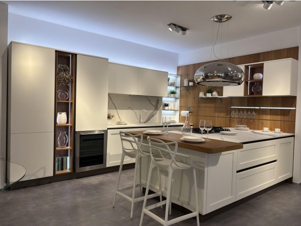 Cucina con penisola Veneta Cucine Armonia