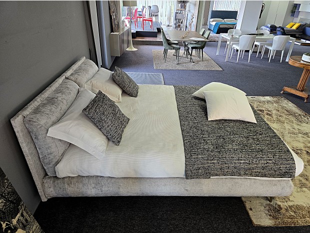 Letto matrimoniale con contenitore Veneran Gipsy