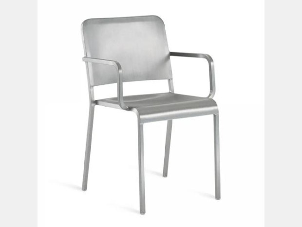 Sedia con braccioli Emeco 20-06