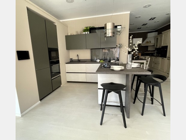 Cucina con penisola Scavolini DeLinea