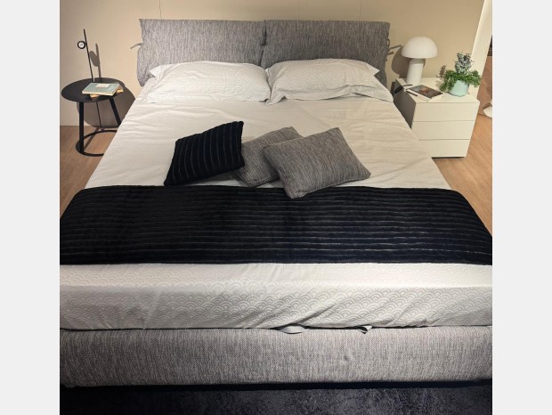 Letto matrimoniale con contenitore Flou nathalie