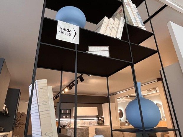 Piccola libreria Ronda Design LEVIA