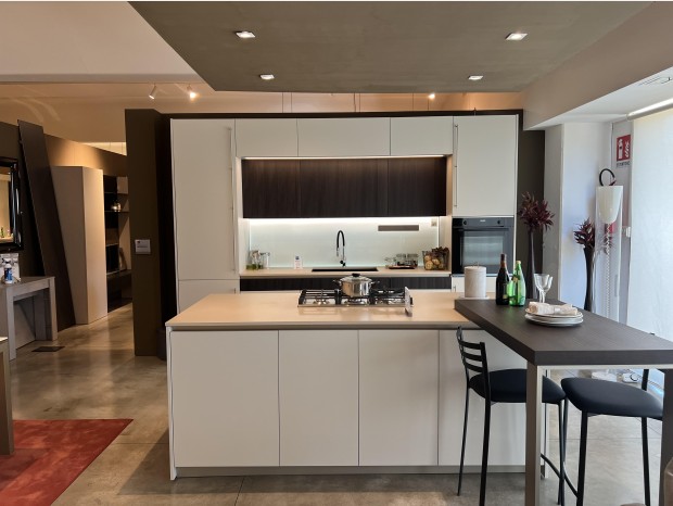 Cucina con Isola Stosa Cucine Metropolis Cachemere opaco