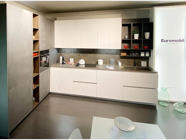 Cucina angolare Euromobil LAIN SINUS