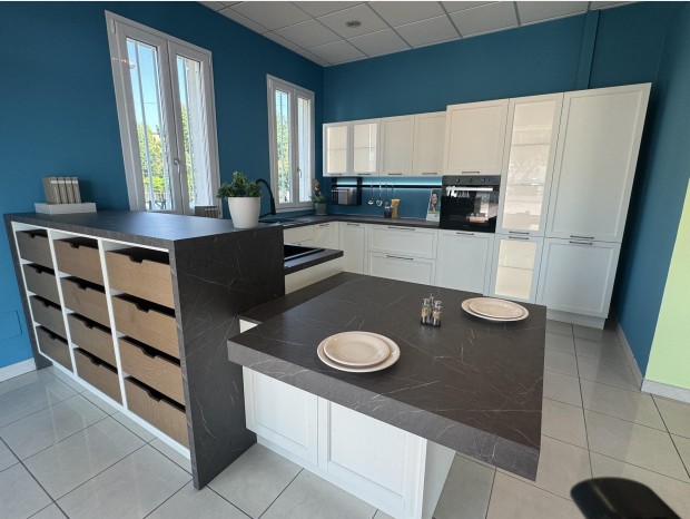 Cucina con penisola Creo Kitchens Contempo Bridge