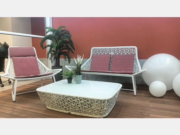 Gruppo divano e sedute outdoor Kettal Maia