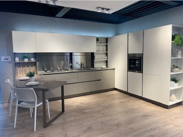 Cucina con penisola Veneta Cucine START PRO