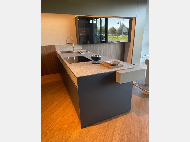 Cucina con penisola Aster Cucine Atelier