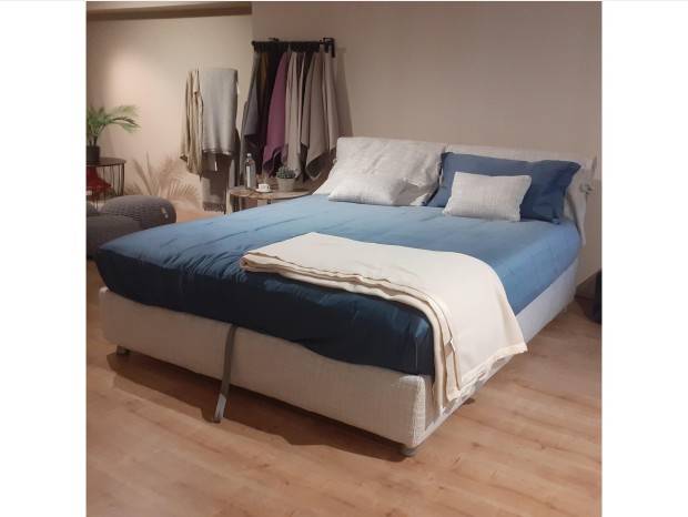 Letto matrimoniale con contenitore Flou Nathalie
