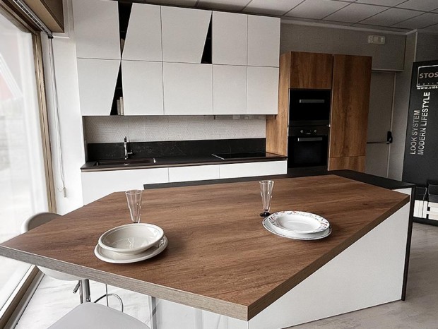 Cucina con Isola Stosa Cucine Infinity Diagonal