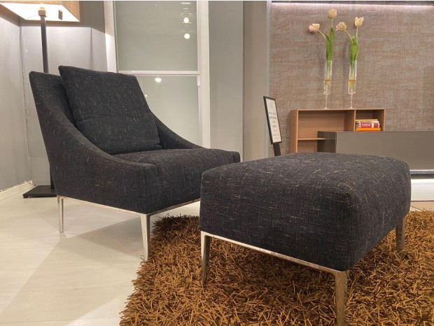Poltrona con pouf B&B Italia Jean