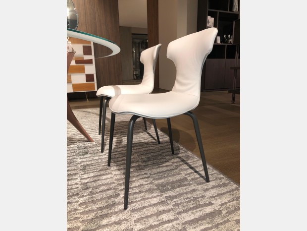 Poltroncina Poltrona Frau Montera Mas