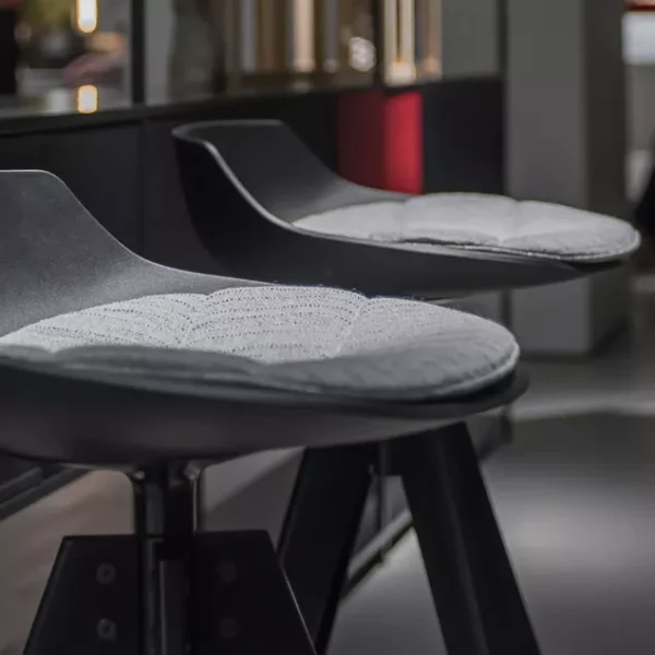 FLOW STOOL - Sgabello - MDF Italia